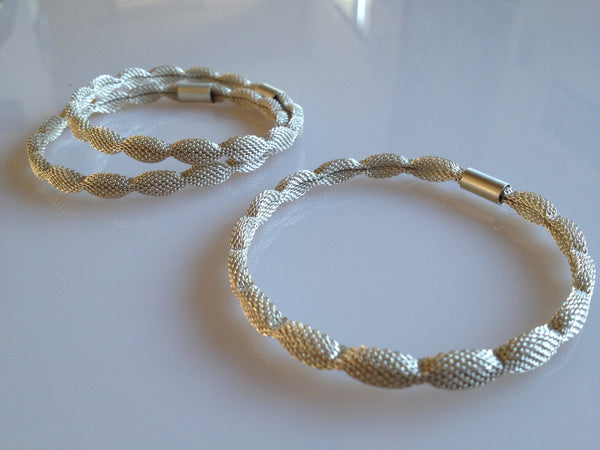 Folded mesh bracelet