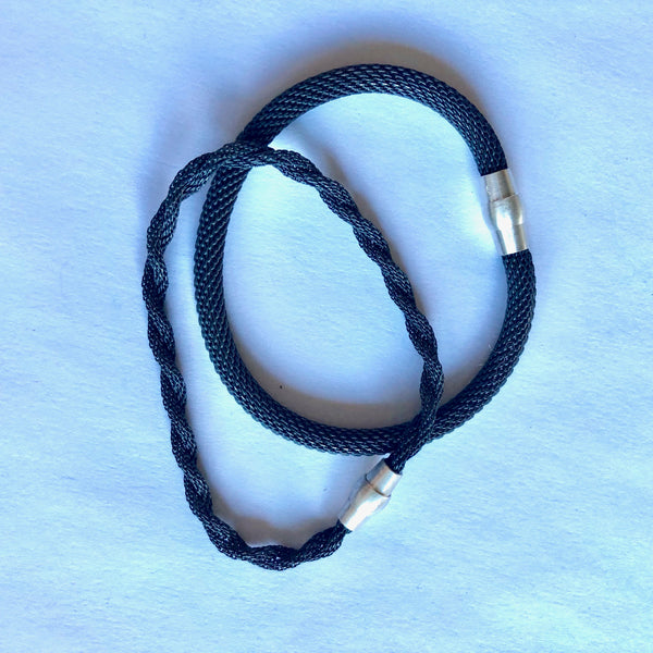 Simple mesh bracelet