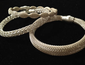 Simple mesh bracelet