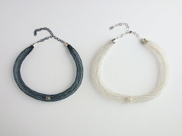 Pearl in Mesh